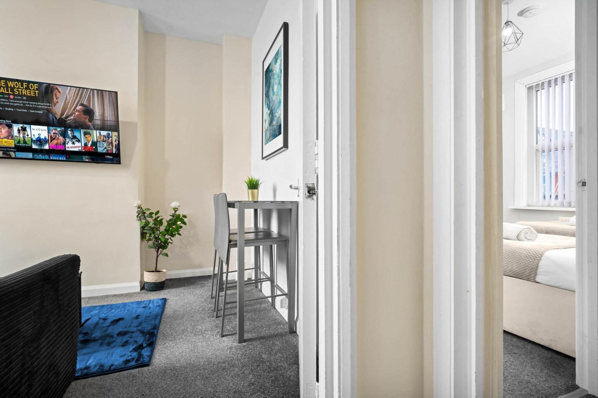 Two Bedroom Apartment - Single Beds - Accommodates 3 - Street Parking - Top Rated -Wbb West Bromwich Exterior photo